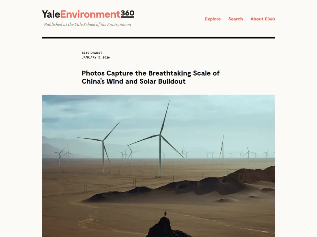 写真は、中国の風力・太陽光発電拡大の息を呑むような規模を捉えています。